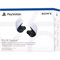 Gros plan sur l'un des écouteurs Sony PULSE EXPLORE montrant le logo PlayStation.