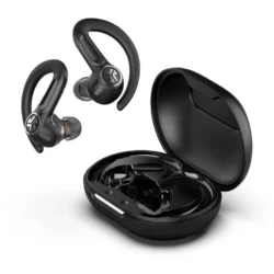 Un utilisateur portant les JLab Epic Sport ANC 3 pendant une activité sportive intense.