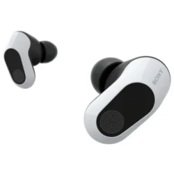 Le boîtier de charge et le dongle USB-C 2.4 GHz des Sony Inzone Buds.