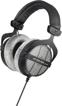 Casque Beyerdynamic DT 990 PRO Noir et Gris, vue de face, montrant l'arceau et les larges coussinets en velours.