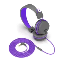 2156-jlab-jbuddies-studio-auriculares-para-ninos-plegables-violeta-comprar Vue du casque JLab JBuddies Studio 2 montrant le design ultra-léger et les boutons de contrôle.