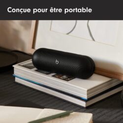 71+GTTndXxL._AC_SL1500_ Détail du port de charge et audio USB-C à l'arrière de la Beats Pill.