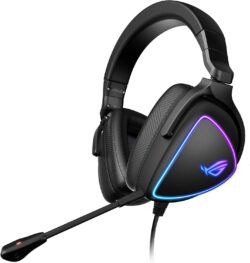 71raaXgxhtL._AC_SL1500_ Casque Asus ROG Delta S filaire USB-C, montrant l'éclairage RGB sur les oreillettes en forme de D et le micro détachable.