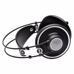 Connectique Mini-XLR détachable du casque AKG K702.