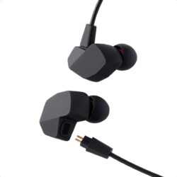 Écouteurs Final Audio A3000 au design noir mat ergonomique.