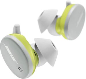 Écouteurs Bose Sport Earbuds noirs avec leurs ailettes StayHear Max.