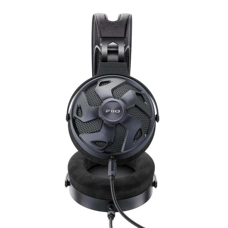 Casque FiiO FT3 rangé dans sa mallette de transport rigide