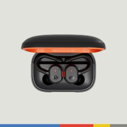 Boîtier de charge robuste pour Skullcandy Push Active ouvert.