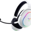 Casque gaming Razer Barracuda X Chroma avec éclairage RGB actif sur les oreillettes.