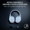 Contrôles physiques sur l'oreillette du casque Razer Barracuda X Chroma.