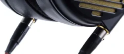 lcd-4z_5d370289272c5_1200 Détail des coussinets en cuir d'agneau et de la structure ouverte du LCD-4z
