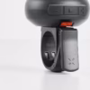 5544284 Indicateurs LED de batterie et boutons de contrôle sur le Trek BellBeats.