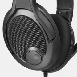 61A5Mkv5WwL._AC_ (1) Le Drop PC38X avec ses deux câbles inclus pour PC et console.