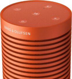 Boutons de contrôle tactiles sur le dessus de l'enceinte B&O.